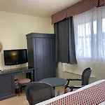 Estee 4* ديسينسانو ديل غاردا