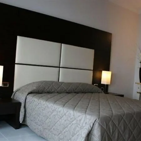 Hotel Estee 4*