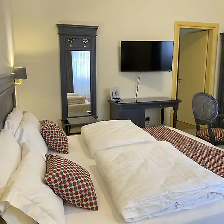 Hotel Estee