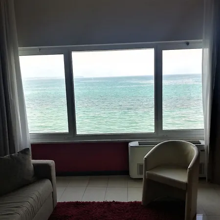 Estee Hotel