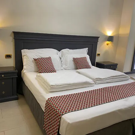 Hotel Estee 4*