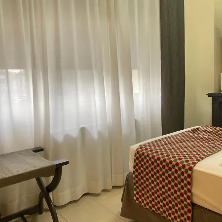 Hotel Estee 4*