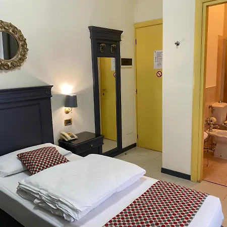 Hotel Estee 4*