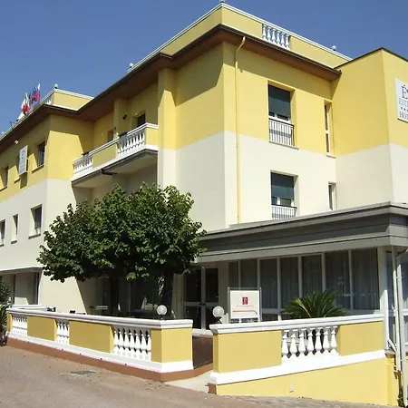 Hotel Estee