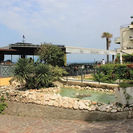 Estee Hotel 4*