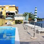 Estee 4* Desenzano del Garda