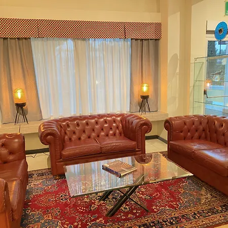 Estee 4* Desenzano del Garda