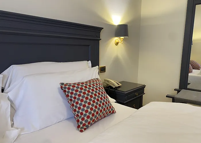 Estee 4* Desenzano del Garda