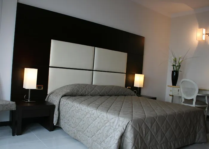 Estee Hotel 4*