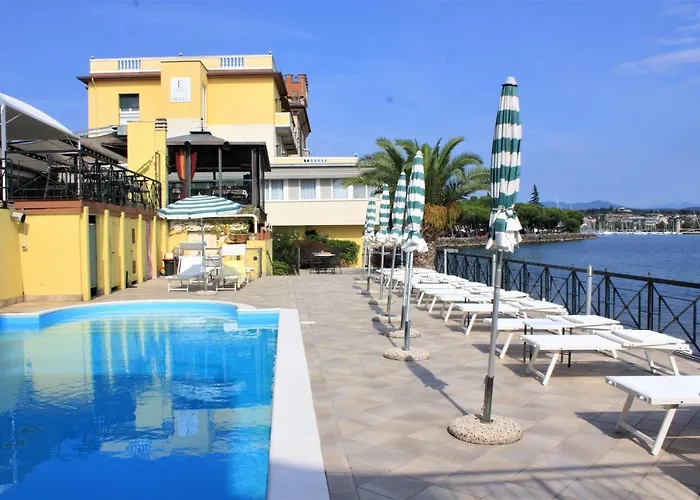 Estee 4* Desenzano del Garda