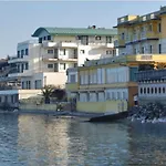 Otel Estee