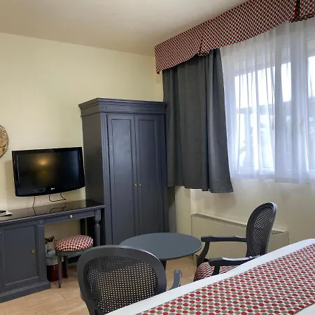 Estee 4* Desenzano del Garda