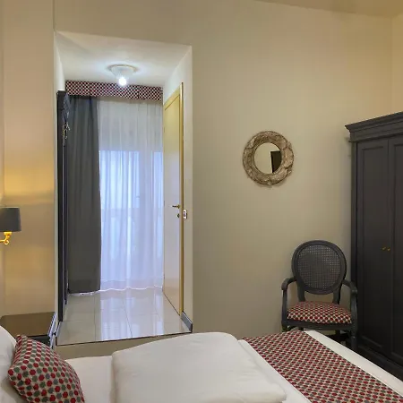 Hotel Estee 4*